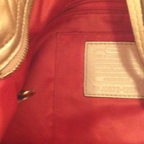 Coach Signature Fabric Bag - Picture 6 of 7